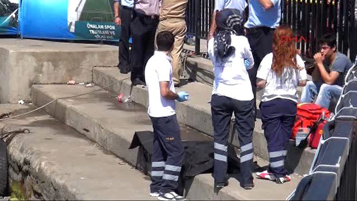 Üsküdar\'da Serinlemek İçin Denize Giren Afganistanlı Genç Boğuldu