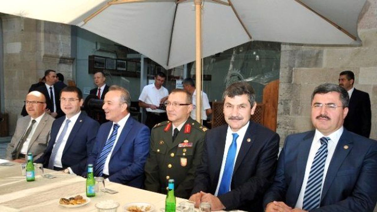 Afyonkarahisar Protokolü Bayramlaşma Töreninde Bir Araya Geldi