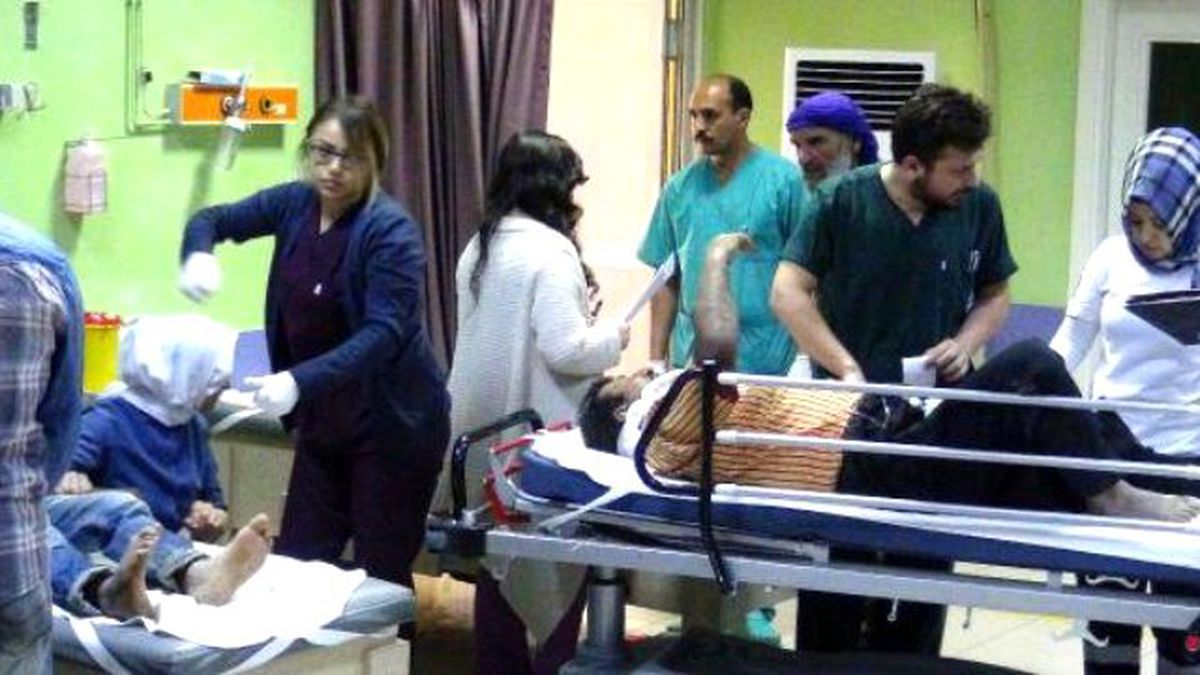 Aksaray\'da Tarım İşçilerini Taşıyan Minibüs Devrildi: 16 Yaralı