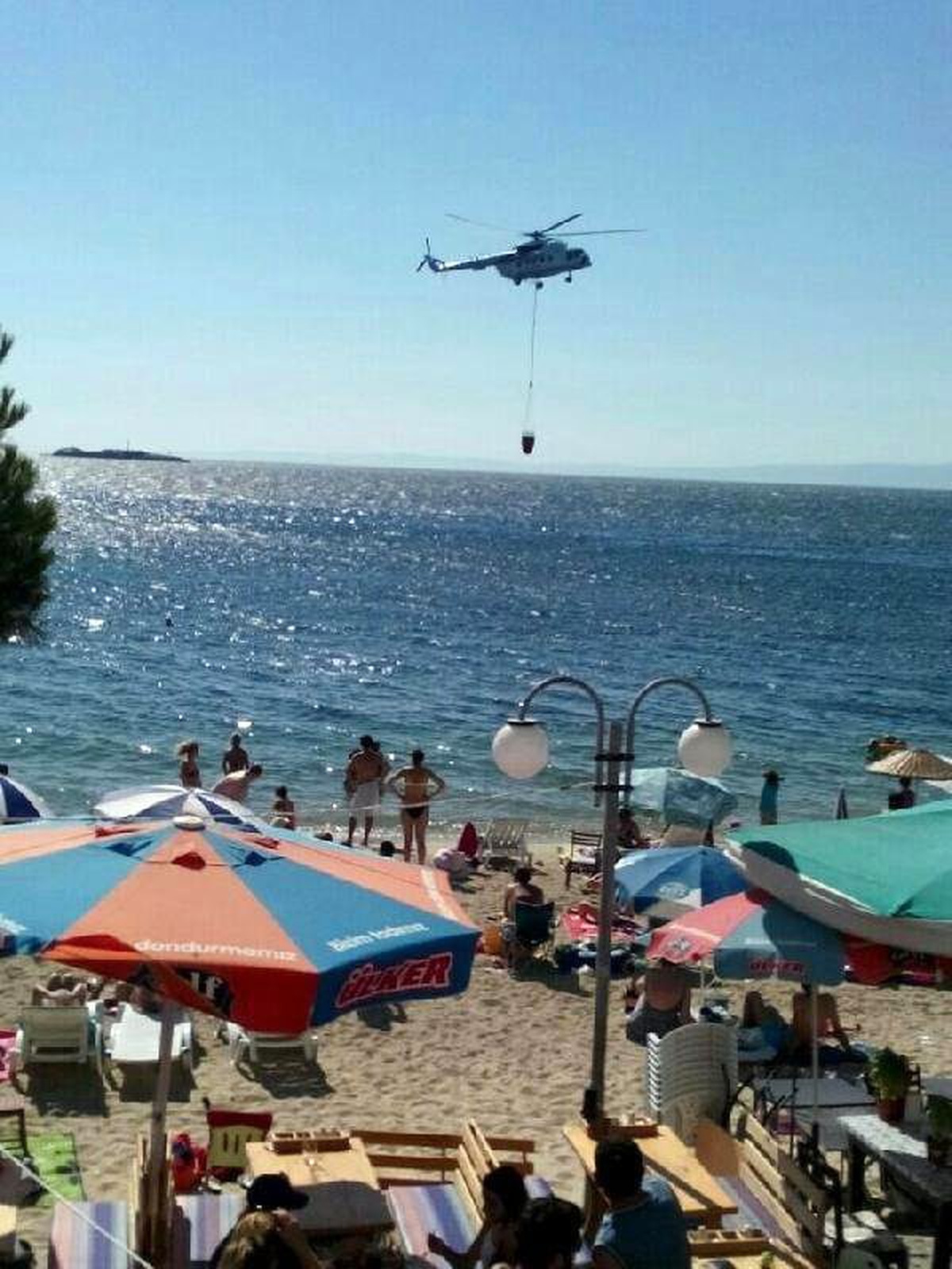 Avşa Adası\'nda Çöplükte Çıkan Yangın Zeytinliklere Sıçradı