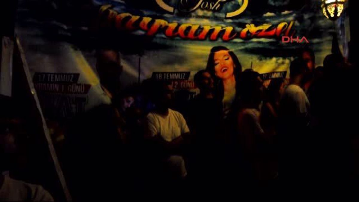 Bodrum Demet Akalın\'dan Bodrum\'da Konser