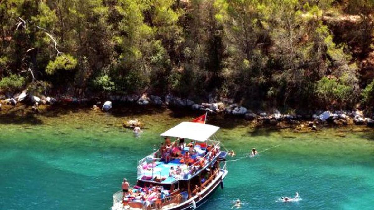Bodrum\'un Cennet Koylarında Tekne Bağlayacak Yer Kalmadı