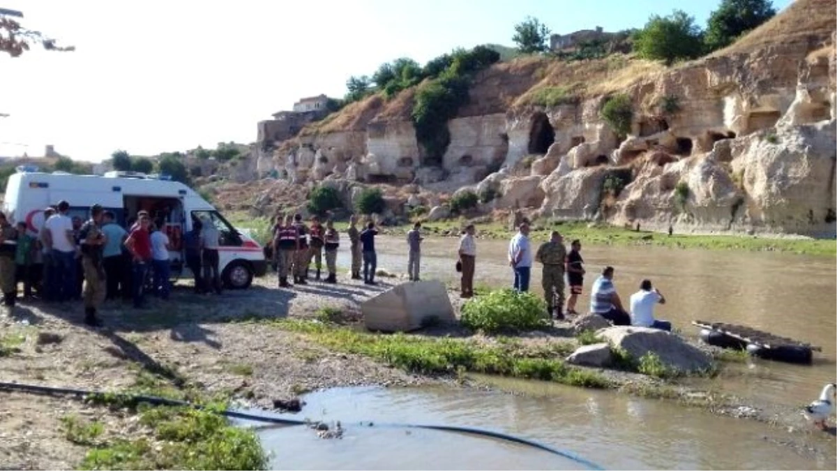 Çarşı İznine Çıkan Asker, Serinlemek İçin Girdiği Dicle Nehri\'nde Kayboldu