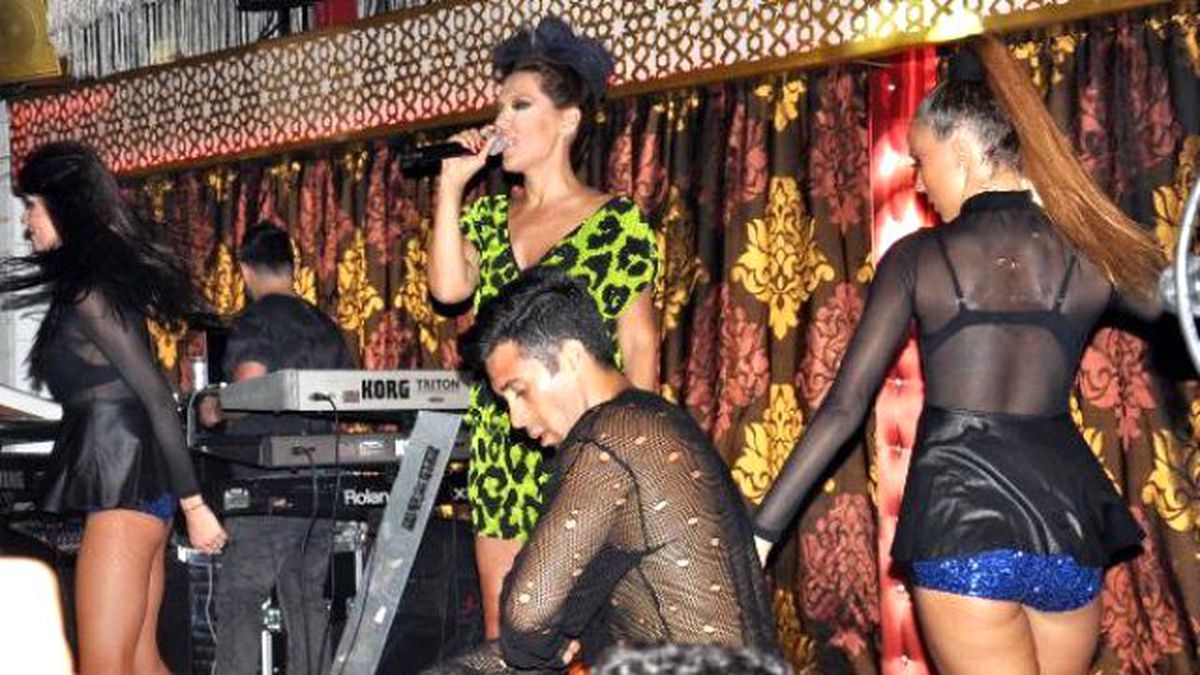 Demet Akalın\'dan Bodrum\'da Konser
