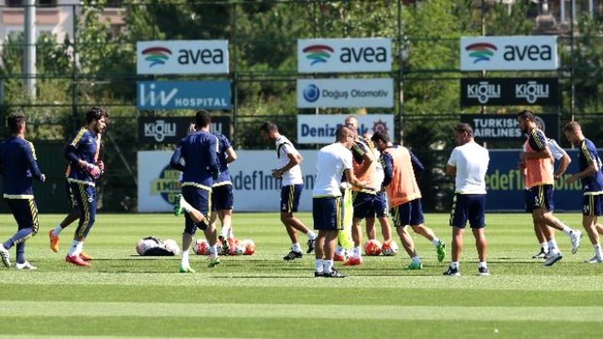 Fenerbahçe Hazırlıklarını Sürdürüyor