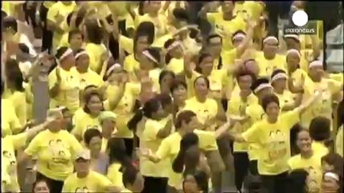 Filipinler\'de Binlerce Kişilik Zumba Rekoru