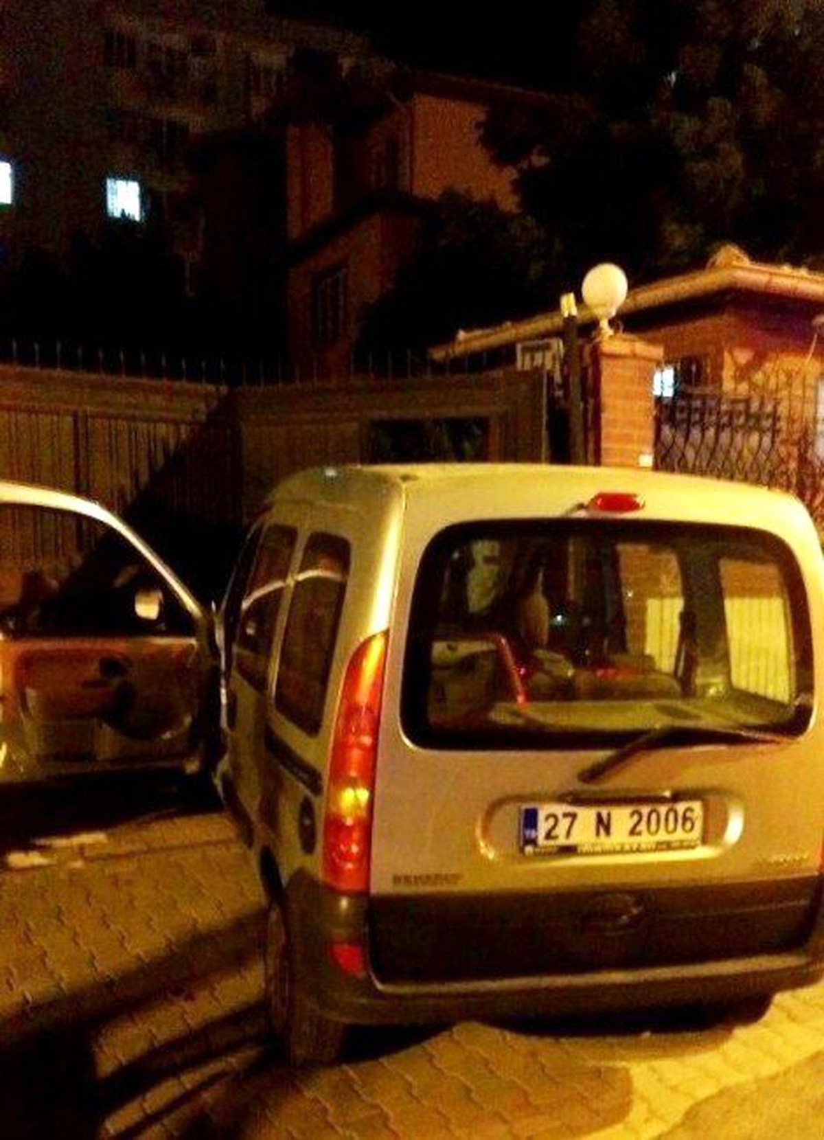 Kaymakamlık Konutuna Çarptı, Kaza Anı Kameraya Yansıdı