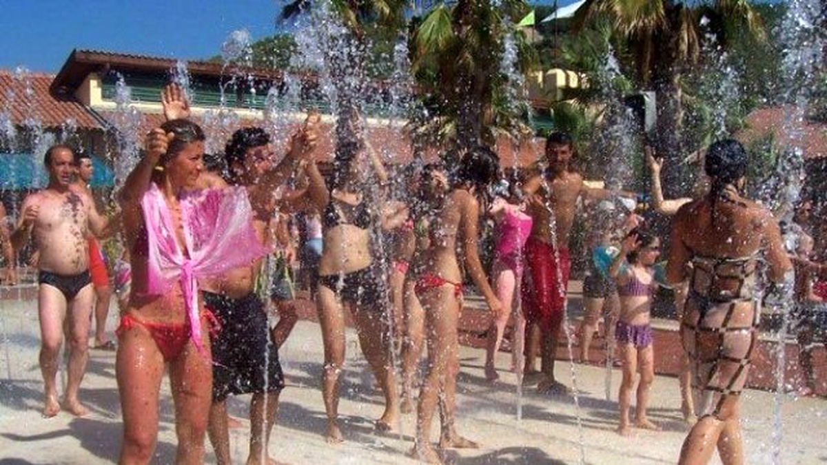 Kuşadası\'nda Bayram Hareketliliği