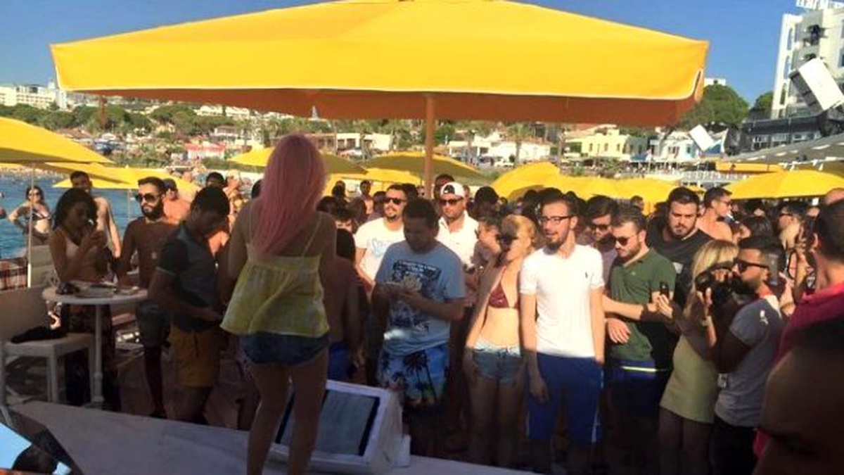 Kuşadası\'nda Bayramın Gözdesi Eğlence Yerleri