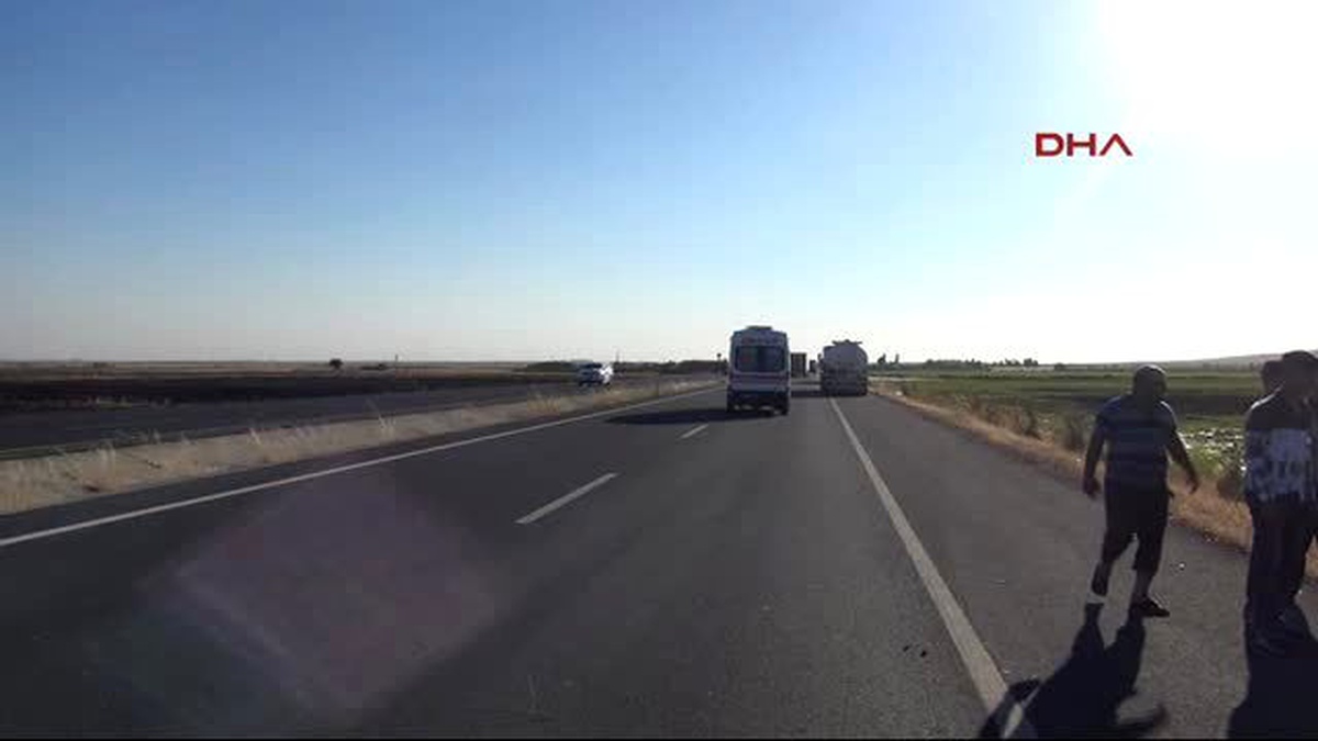 Nusaybin\'de Ham Petrol Yüklü Tanker Devrildi