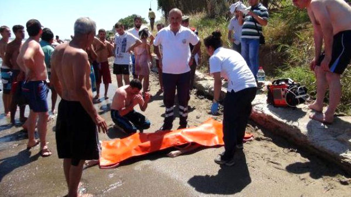 Tekirdağ\'da Denize Giren 3 Kişi Boğuldu, Bir Kişi Kayıp