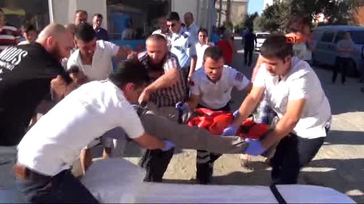 Tekirdağ\'da Tartıştığı Komşularını Bacaklarından Vurdu