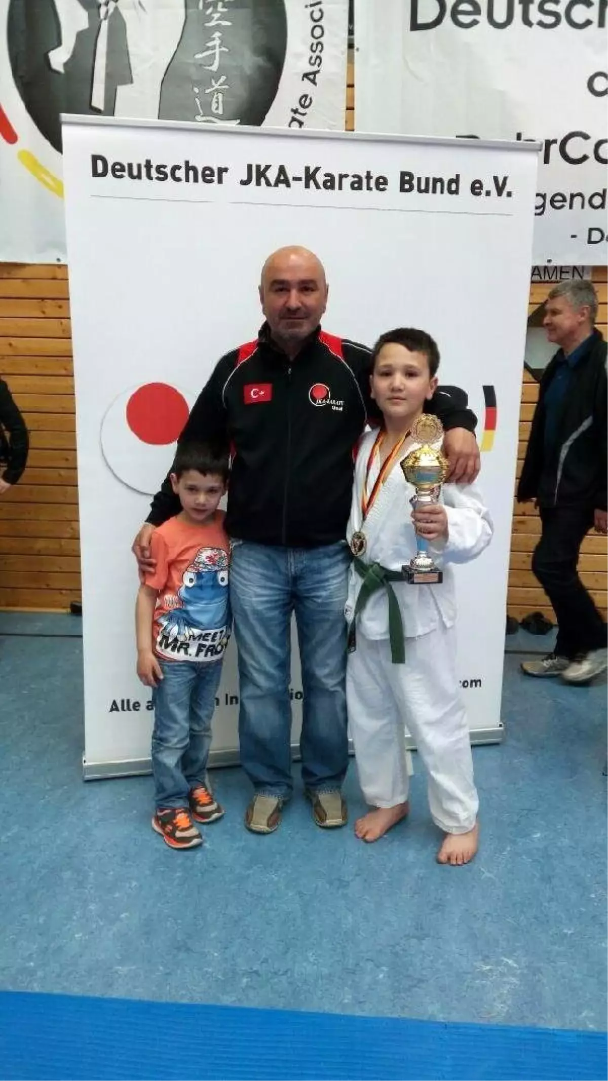 Türk Sporcu Burak Can Yavuz, Almanya Yıldızlar Karate Şampiyonu Oldu