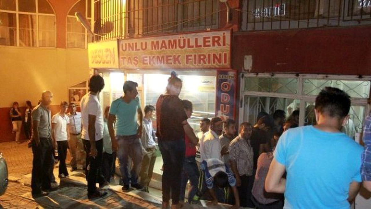 Vatandaşlardan Nöbetçi Fırın Tepkisi
