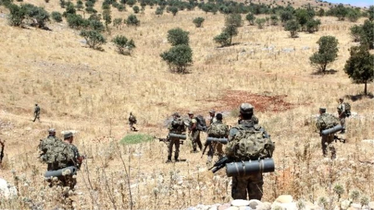 Adıyaman\'da PKK\'lılar Jandarmaya Ateş Açtı