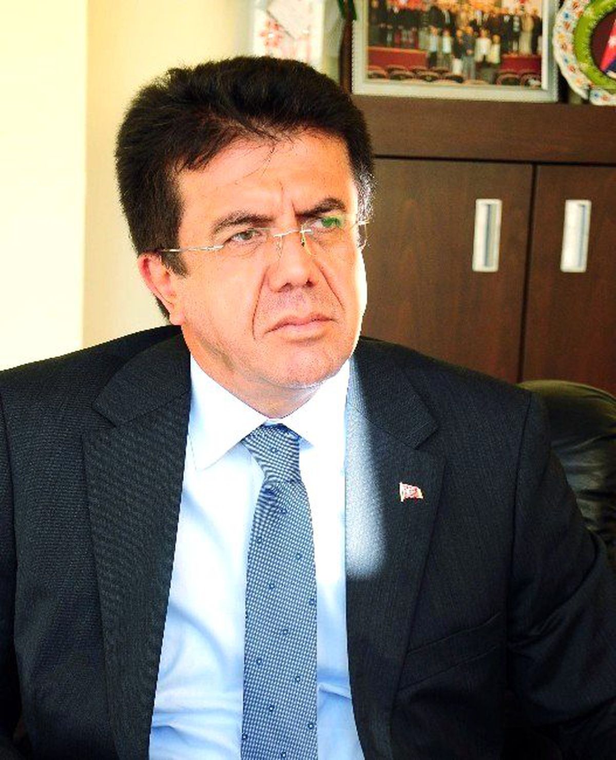 Bakan Zeybekci Saldırıyı Kınadı