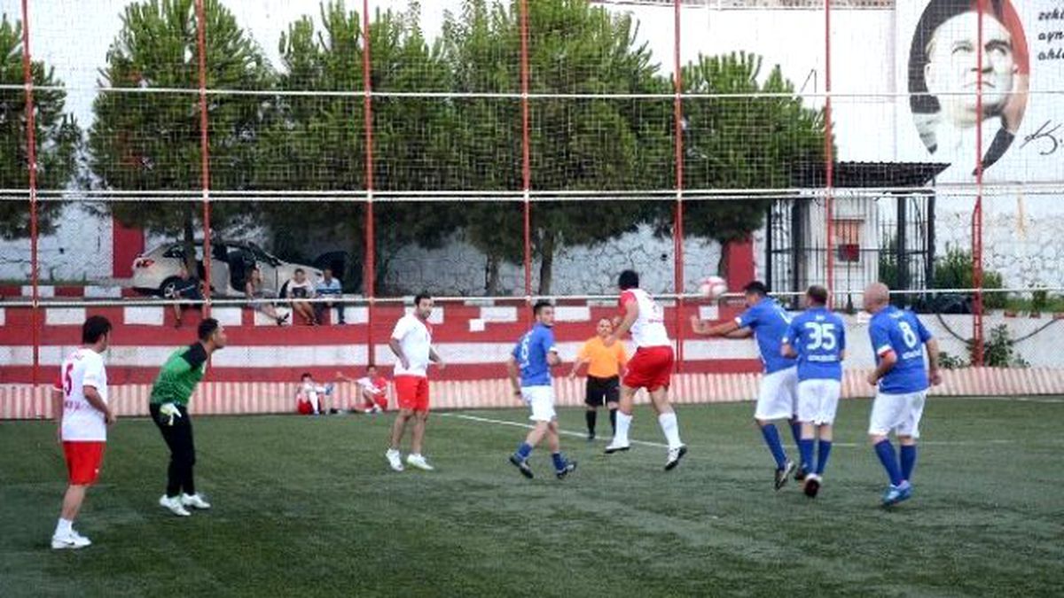 Bayraklı\'da Dernekler Turnuvada Buluşuyor