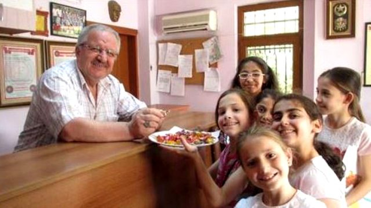 Bilgi Evleri\'nden Esnafa Bayram Ziyareti