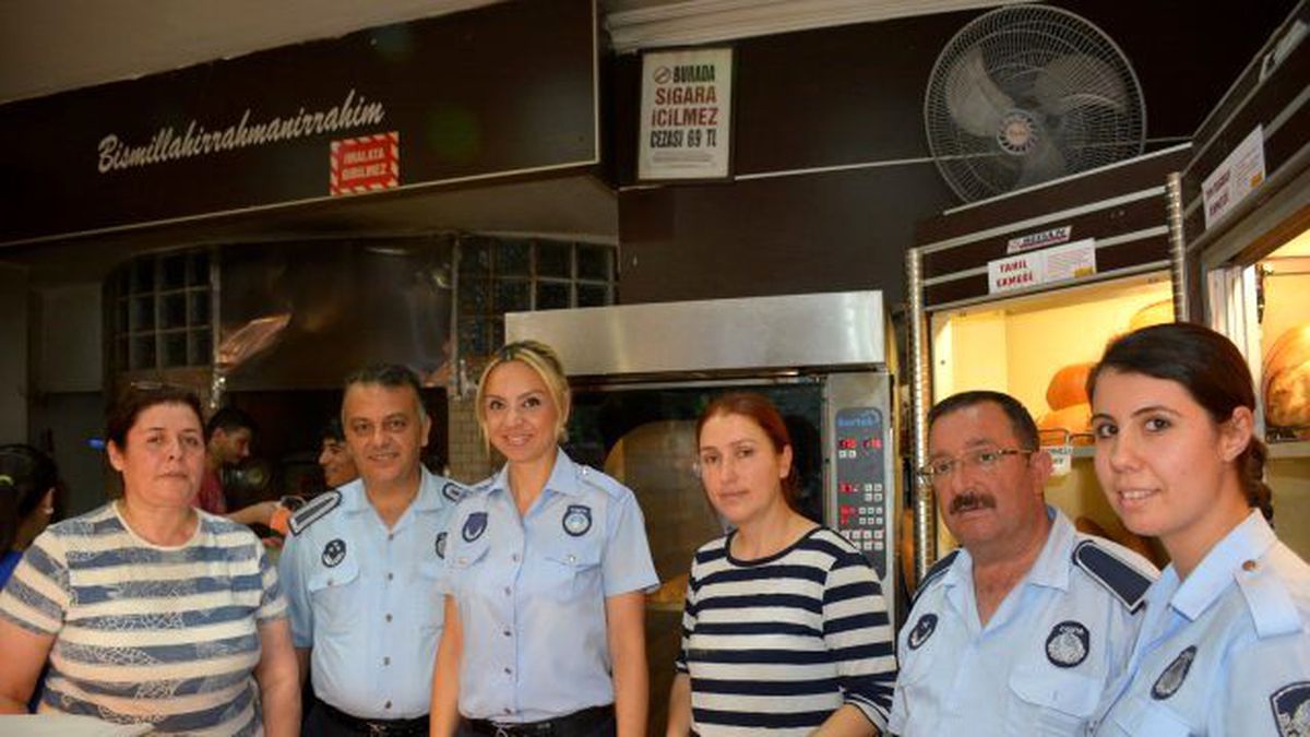 Dikili\'de Bayram Coşkusu Devam Ediyor