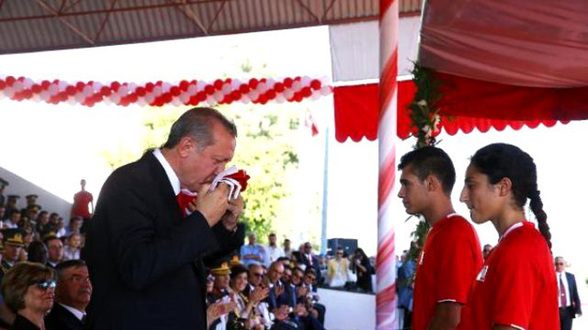 Erdoğan: Suruç\'ta Terör Vahşeti Yaşadık. Saldırıyı Şahsım Milletim Adına Lanetliyorum (2)