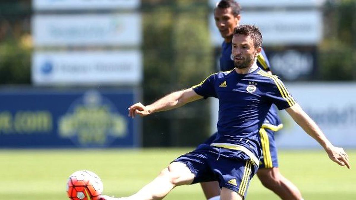 Fenerbahçe\'de Hazırlıklar Sürüyor
