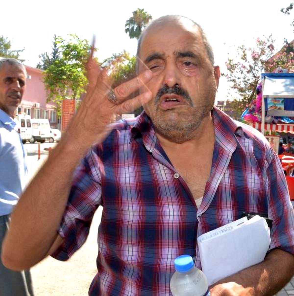 Gözünü Morartan Oğlundan Şikayetçi Oldu