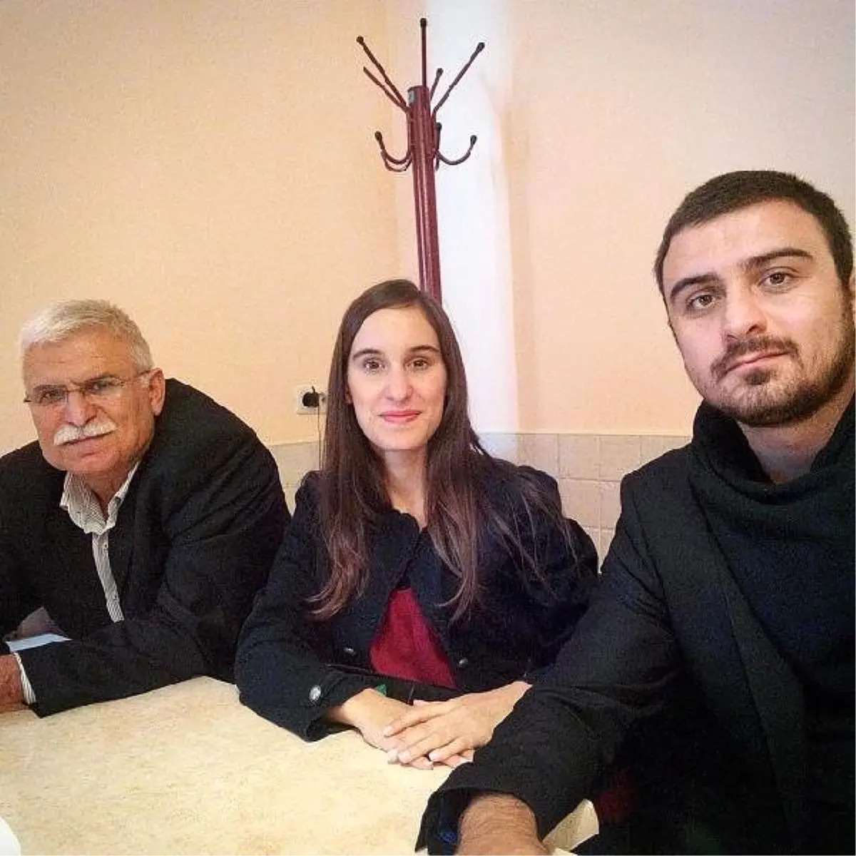 HDP\'li Kılıç, Suruç\'taki Patlamada Eşini ve Oğlunu Kaybetti, Kızı Yaralı