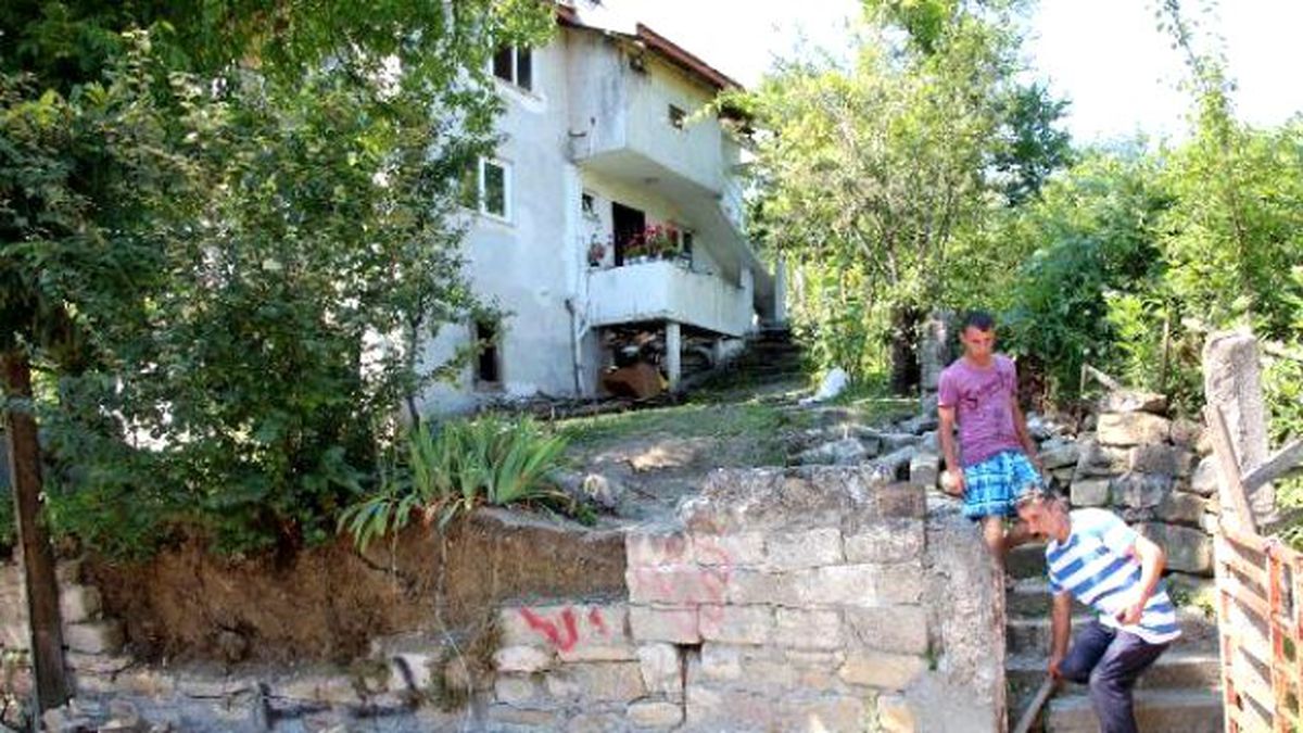 Heyelan Nedeniyle 35 Bina Tahliye Edildi