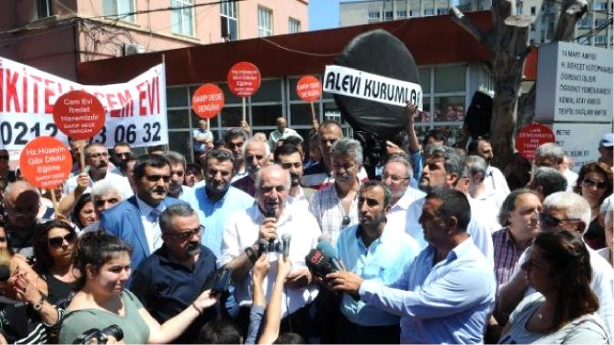 İstanbul Tıp Fakültesi\'nde Alevi Hastaya Hakaret Protestosu