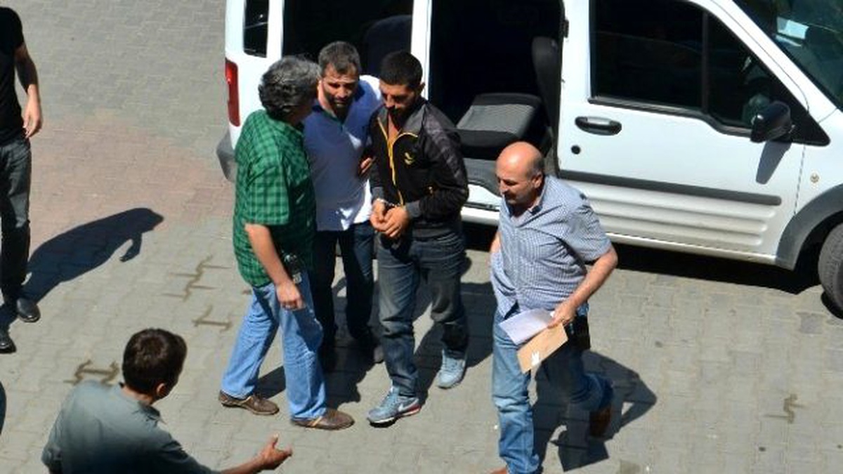 Kız Meselesi Yüzünden 2 Kişiyi Bıçaklayan Zanlı Tutuklandı