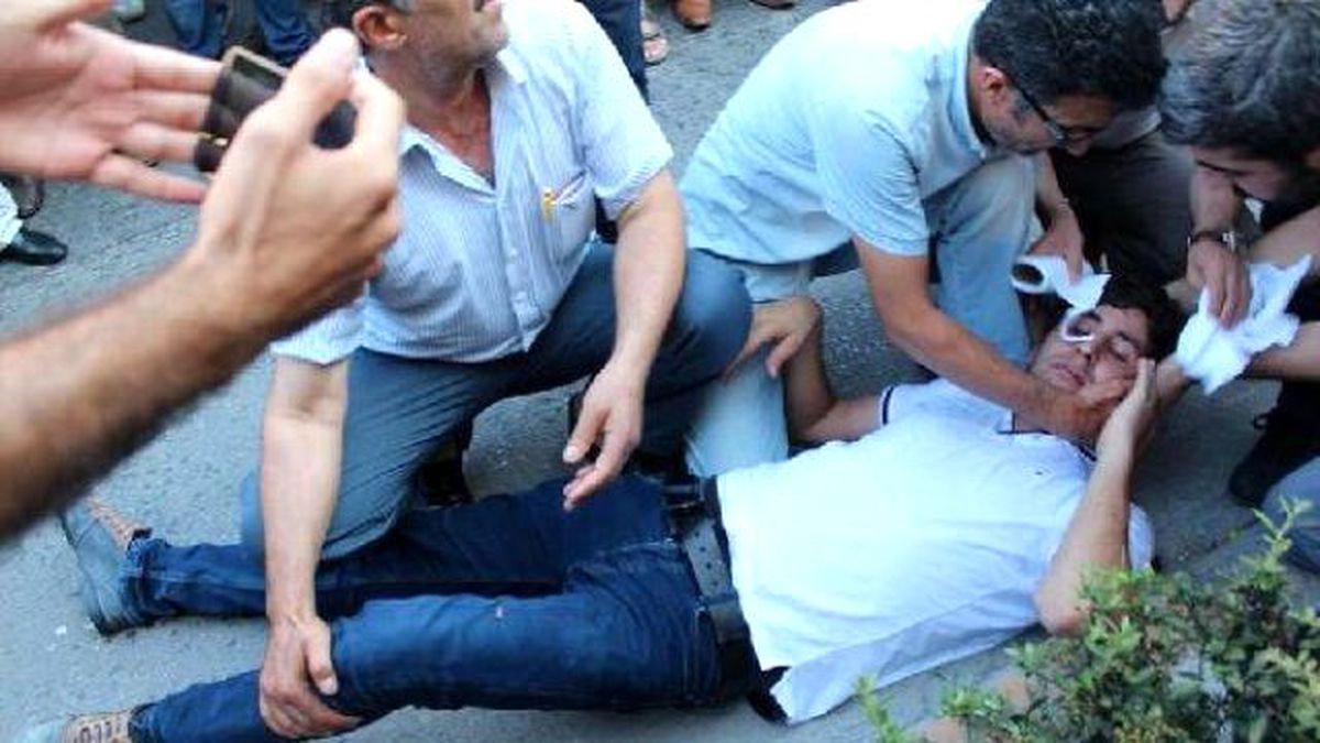 Mersin\'de Protestocu Gruba Ateş Açıldı; 2 Yaralı