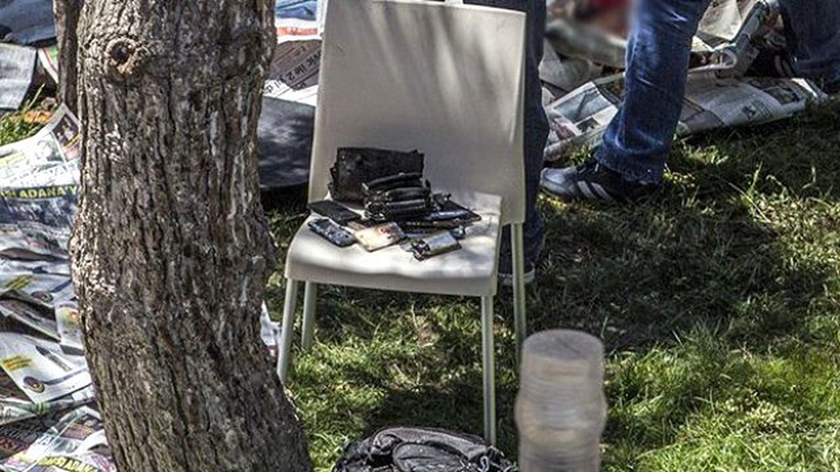 Patlamada Ölenlerin Cep Telefonları Bile Parçalandı