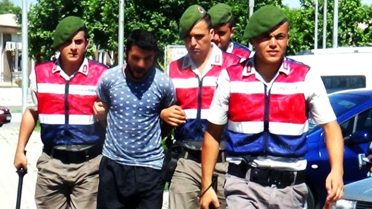 Plaj Faresi Tutuklandı