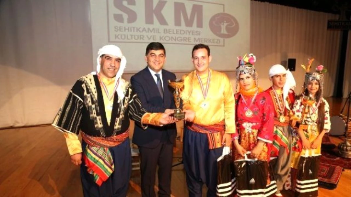 Şehitkamilli Halkoyuncular Türkiye Şampiyonası Sahnesinde Yarışacak