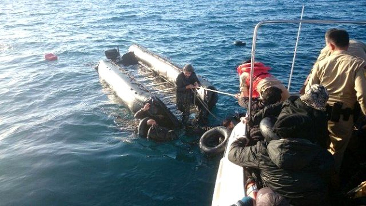 Suriye Uyruklu 12 Göçmen Kaş\'ta Yakalandı