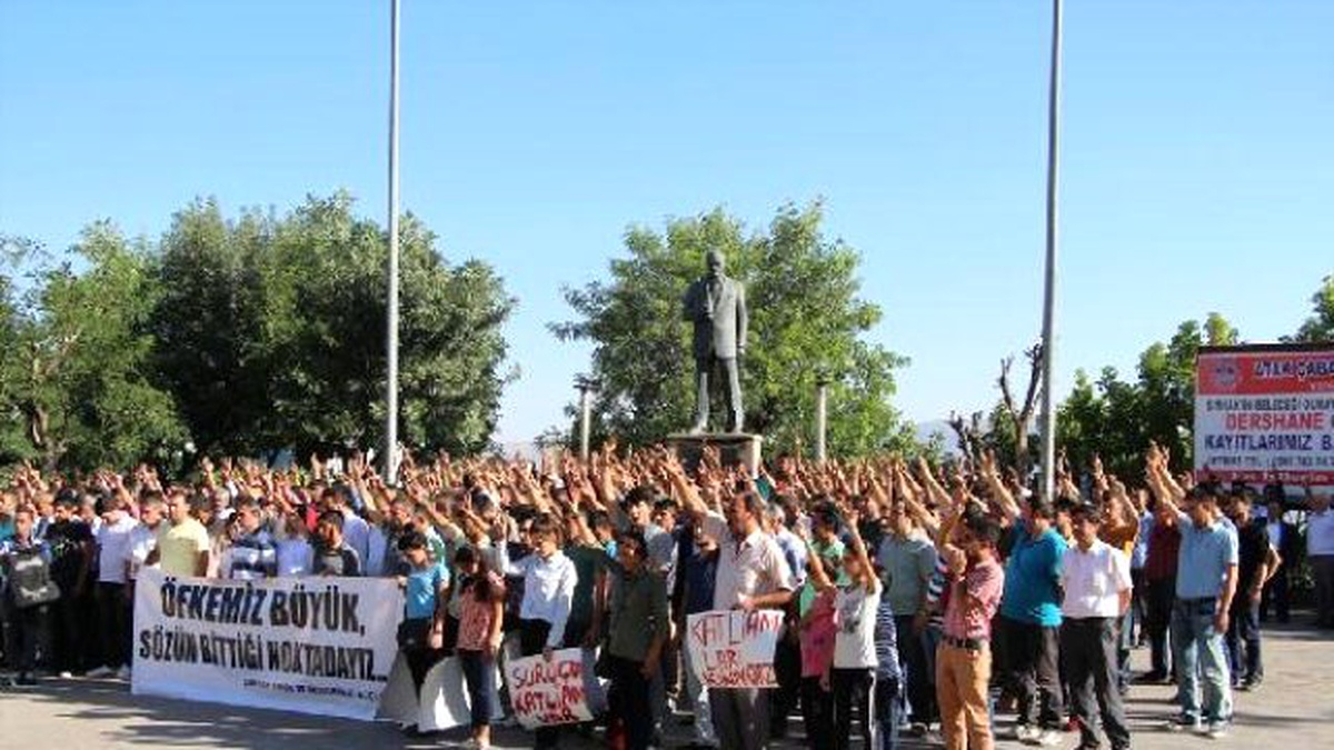 Suruç\'taki Canlı Bomba Saldırısı Şırnak\'ta Kınandı
