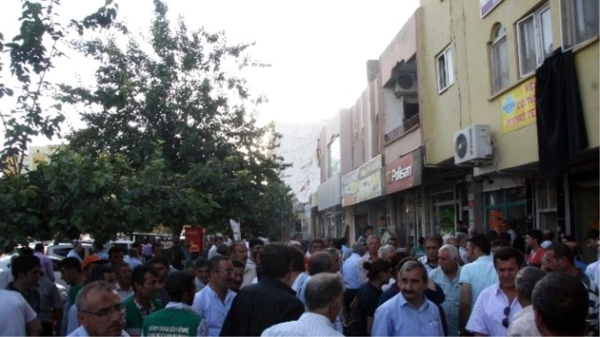 Suruç\'taki Patlamanın Ardından Midyat\'ta Olaylı Protesto