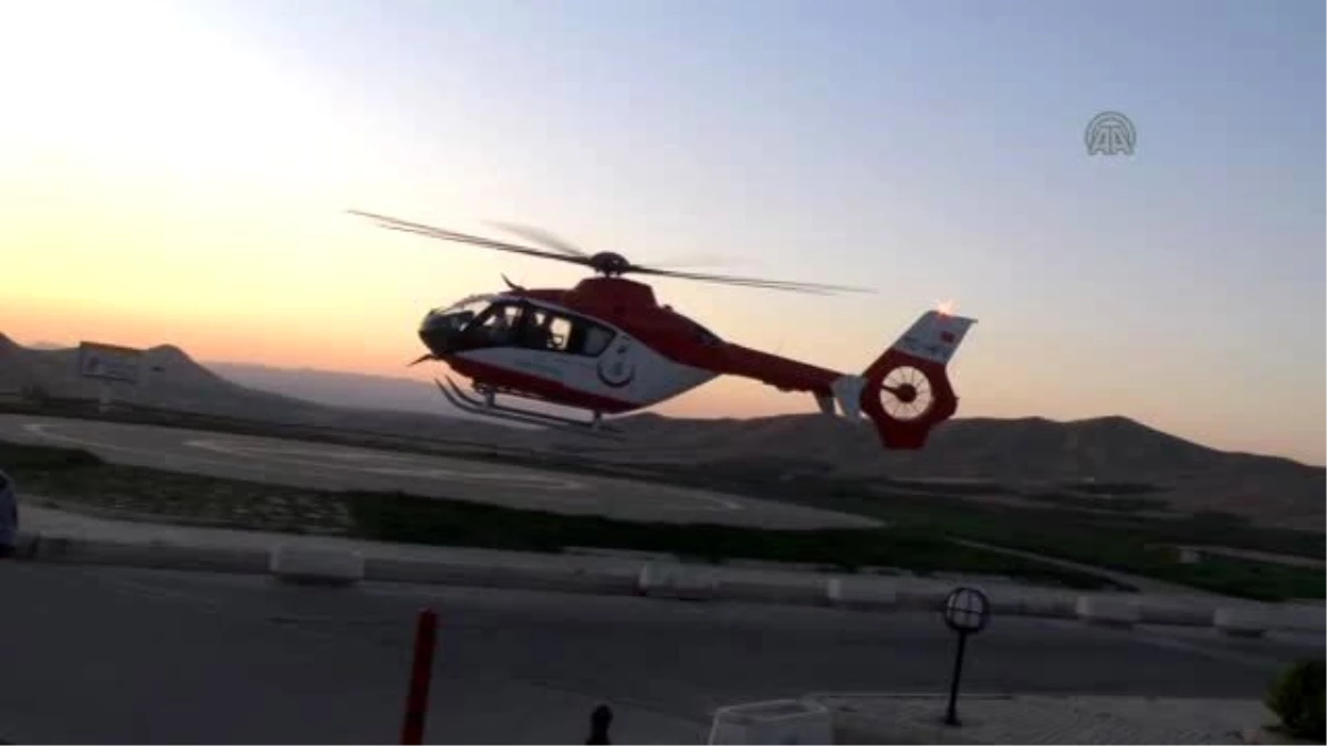 Suruç\'taki Terör Saldırısı - Hava Ambulansıyla Malatya\'ya Sevk Edilen Yaralı Tedavi Altına Alındı