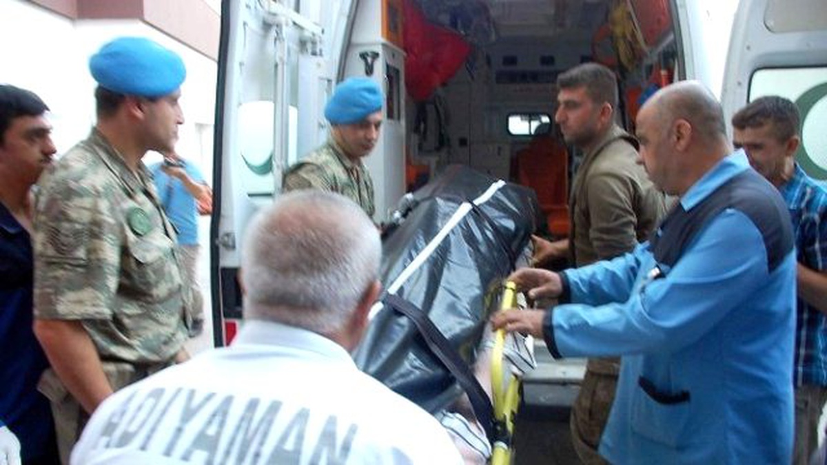 Teröristler Jandarmayla Çatışıyor: 1 Asker Şehit, 2 Asker Yaralı