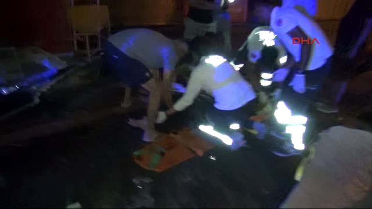 Adana\'da Trafik Kazası; 1 Ağır Yaralı