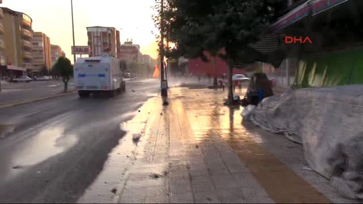 Adıyaman - Yol Kapatan Grup Polis Müdahalesiyle Dağıtıldı