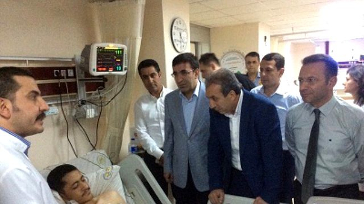 Bakanlar Yaralı Alvanoğlu\'nu Ziyeret Etti