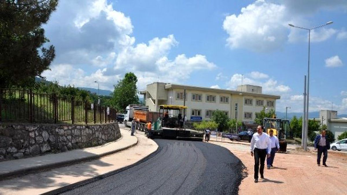 Başkan Ayaz, İşçisinin Yanında