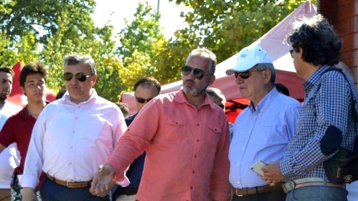 Başkan Karaosmanoğlu Mavi Bayraklı Plajı Ziyaret Etti