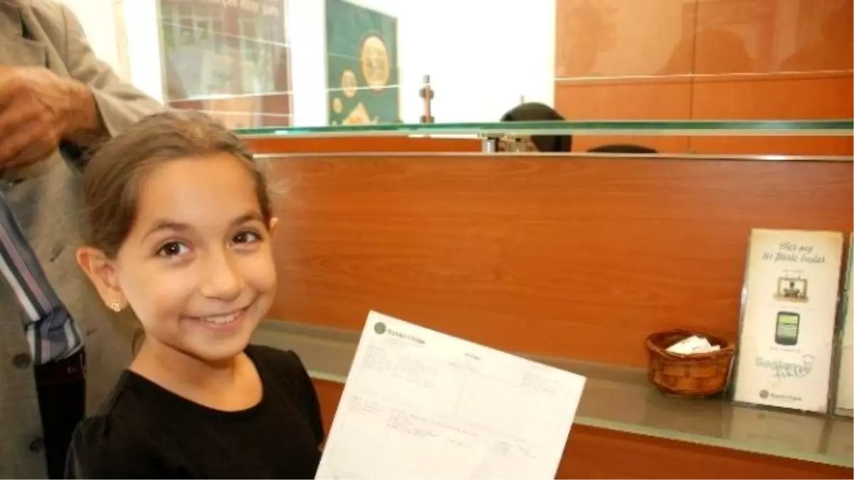 Bayram Harçlığını Afrika\'ya Gönderdi