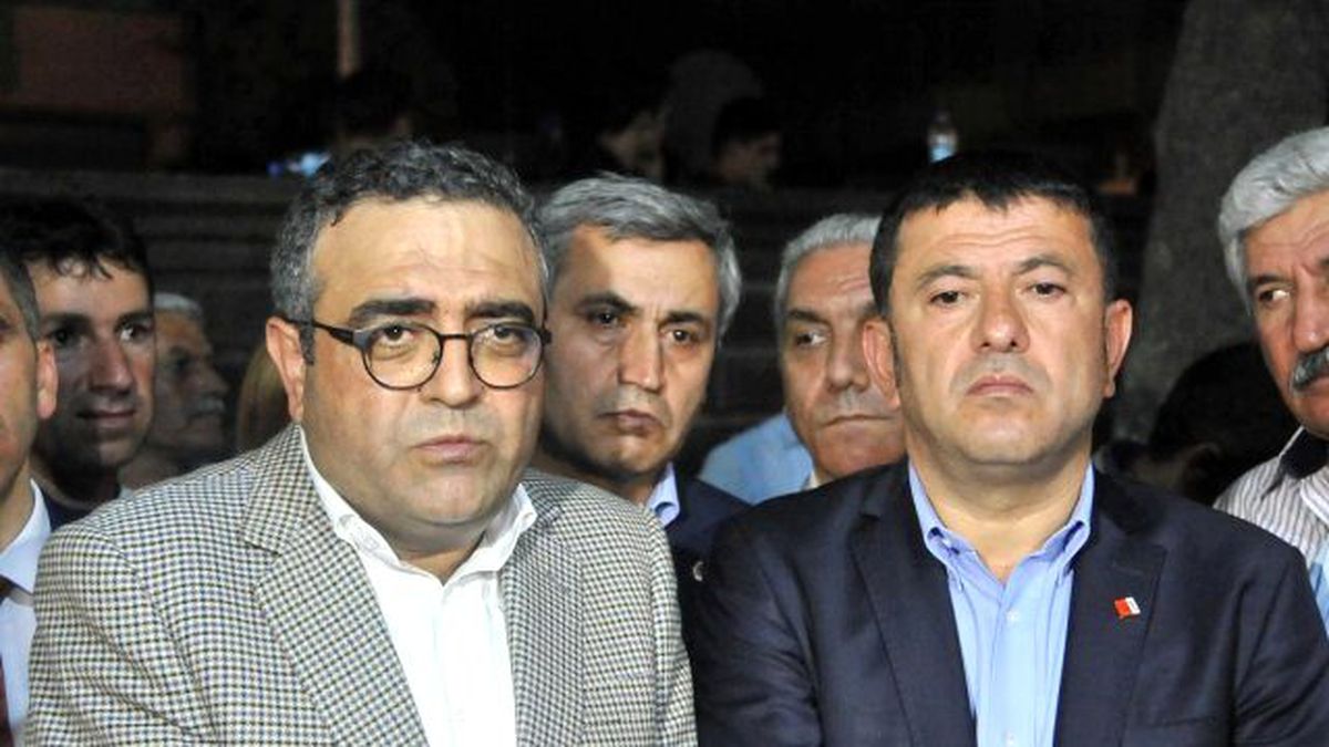 CHP: Kobani'ye Kütüphane ve Oyun Parkını Biz Yapacağız