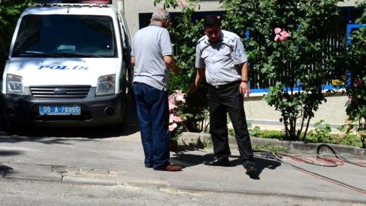 Demirtaş'a Gelen Çiçek Geri Gönderildi