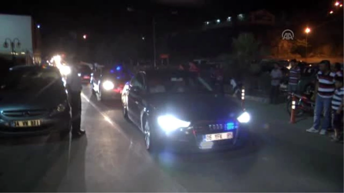 Demirtaş, Suruç\'taki Terör Saldırısında Yaralananları Ziyaret Etti