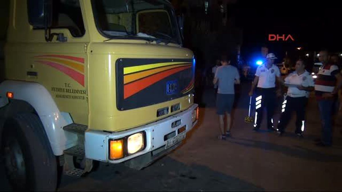 Fethiye - Çöp Kamyonu Altında Kalan Gençler Yaşam Savaşı Veriyor