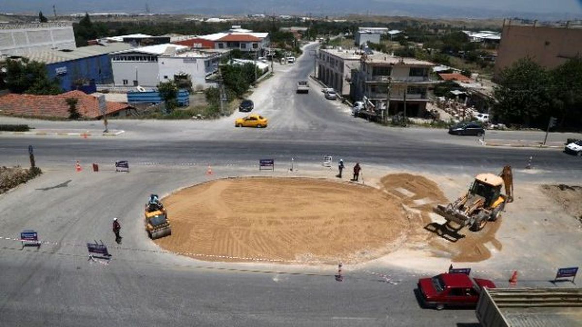 İzmir Kavşağı Yeniden Düzenleniyor